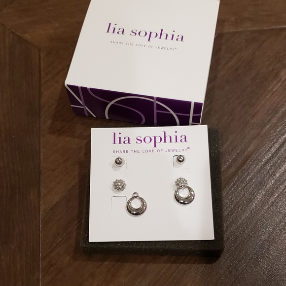 Lia Sophia earring set silver - Picture 2 of 4